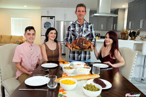 photo amateur did_you_get_your_stepsister_pregnant_on_thanksgiving_010