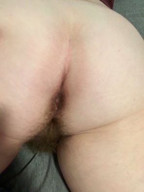 My hairy little hole
