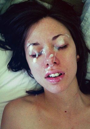 amateur pic All On Her Face