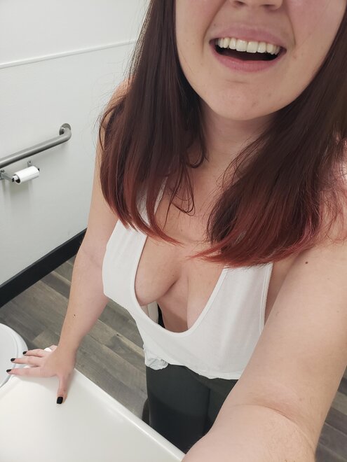 Hope you're all having a great Tuesday! [F]