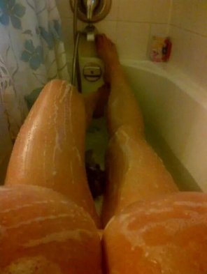 zdjęcie amatorskie Bubbly bath boobs