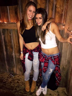 amateur pic red flannel hotties