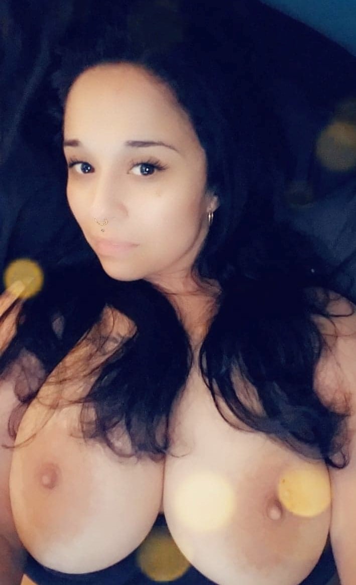 709px x 1165px - Big boobs latina Porn Pic - EPORNER