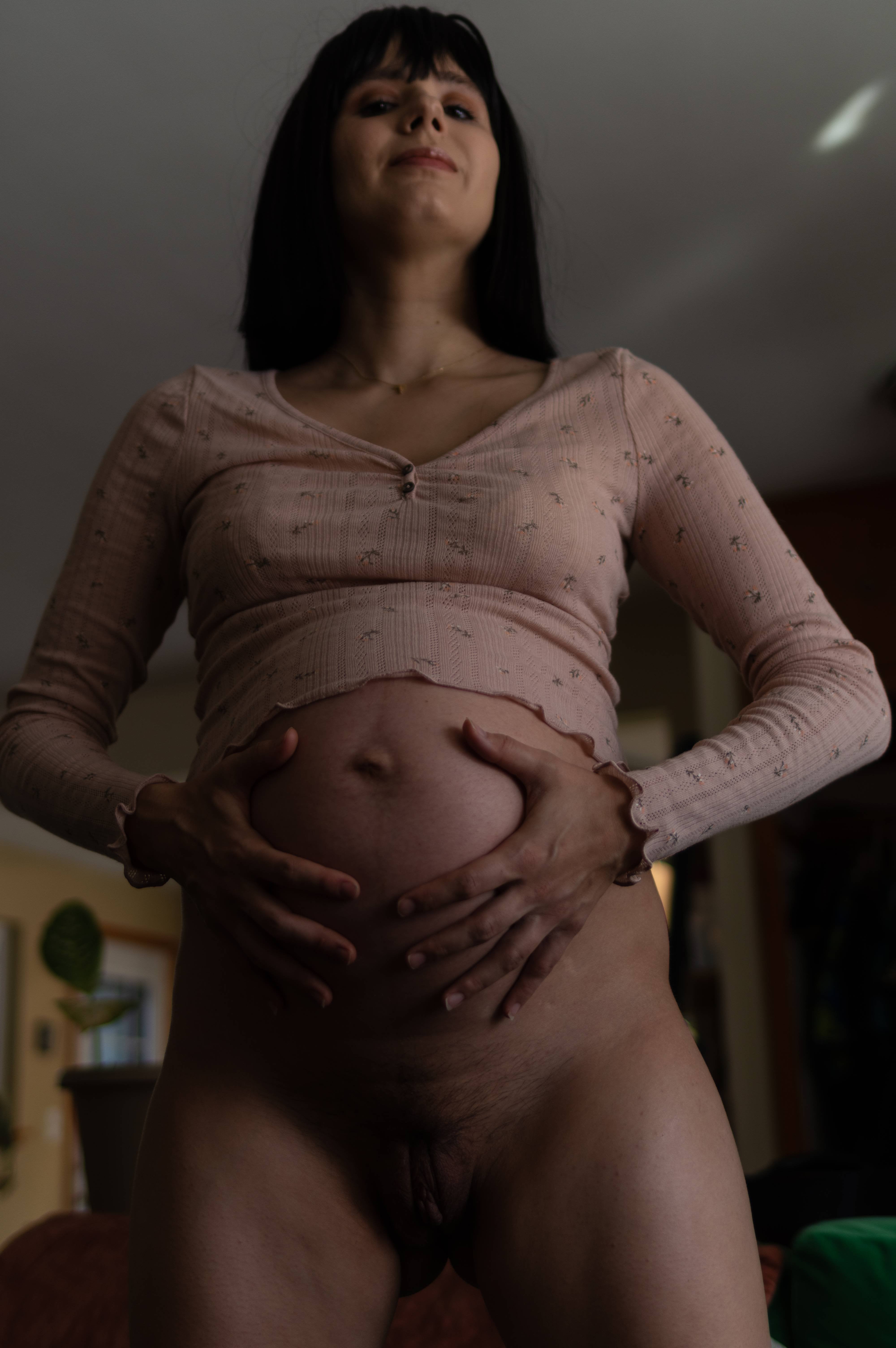 https://static-ca-cdn.eporner.com/gallery/jX/3n/o13yznj3njX/20847526-pregnant-preggo-EatShitMAGAtrash.jpg