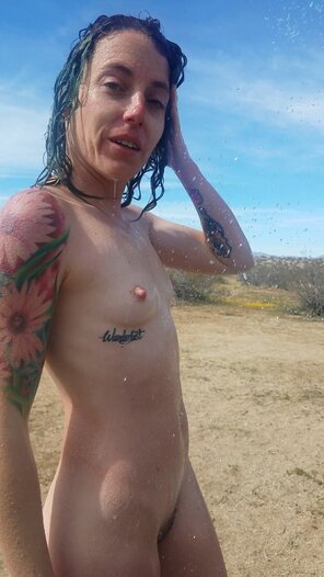 amateur pic Outdoor showers are the best â™¡