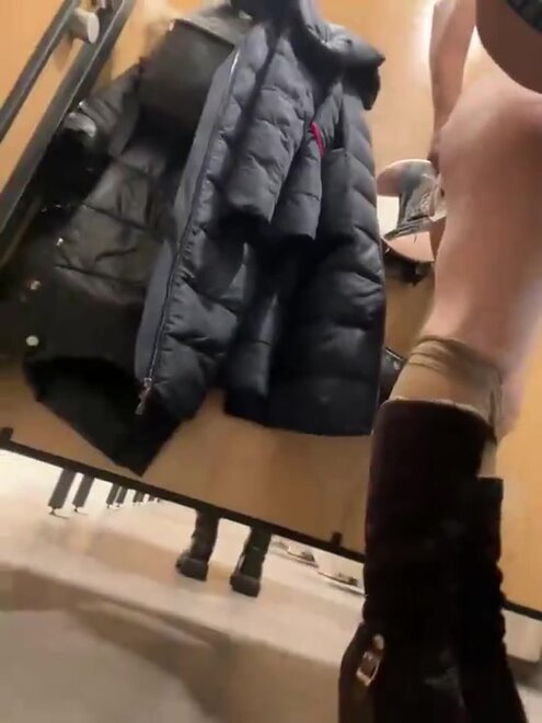 00182_00_06_03_27-11-2024 23_50_52 nude