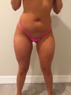 foto amateur Original ContentFrontal view of me and my pink thong