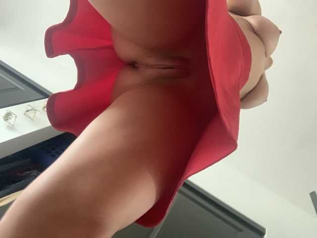 Feeling frisky in this red skirt and wanted to give you a peak underneath [f31]