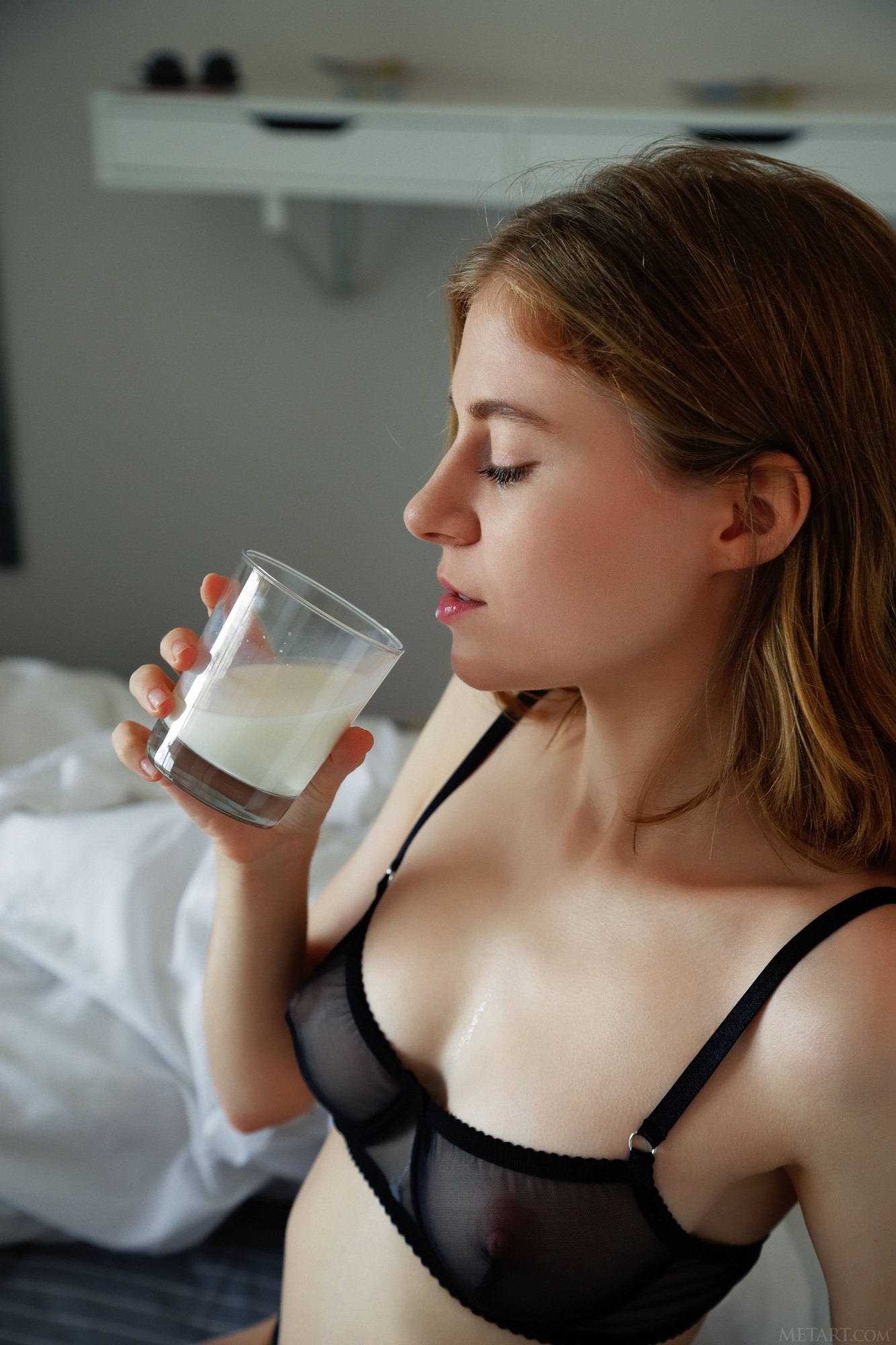 amateur photo _shayla_milk-&-cookies_0033