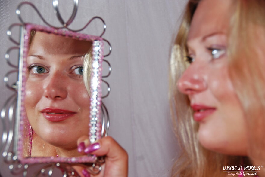 Meile 20080705-00103 nude