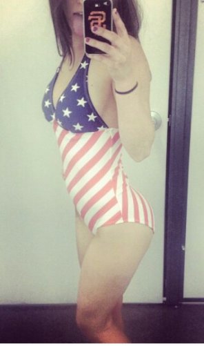 amateur-Foto Anyone else have a thing for a girl in a one piece?