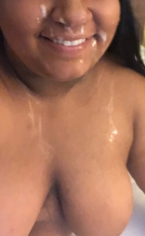 foto amateur [F22] Wish some of you ladies could clean me up! Not used to it not being inside me!