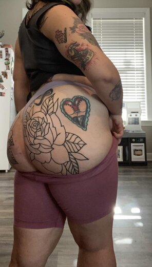 amateur pic by-the-way-i-tattooed-my-ass-v0-dt9nf1d3p5y91