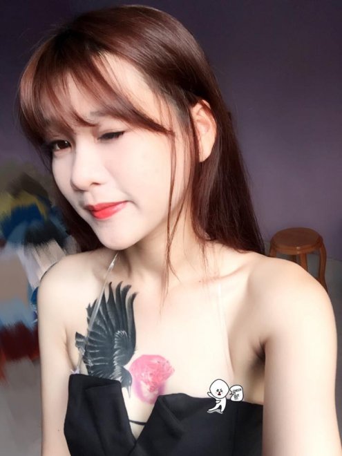 Girl with rose tatoos