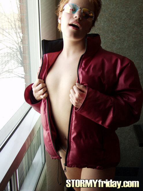 amateur photo EMILY DAVINCI PIC301