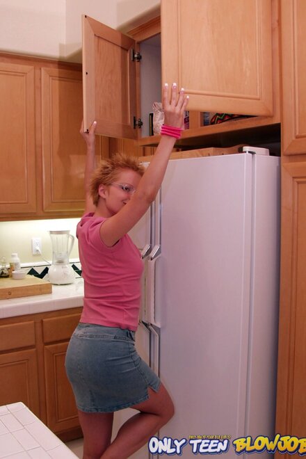 amateur photo EMILY DAVINCI PIC250