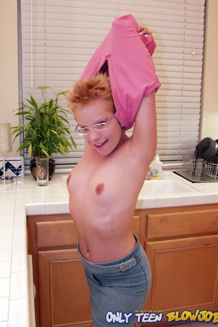 amateur photo EMILY DAVINCI PIC265