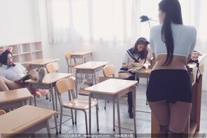 photo amateur 4 girls asian school02