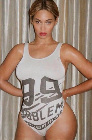 photo amateur Beyonce looking good enough to eat