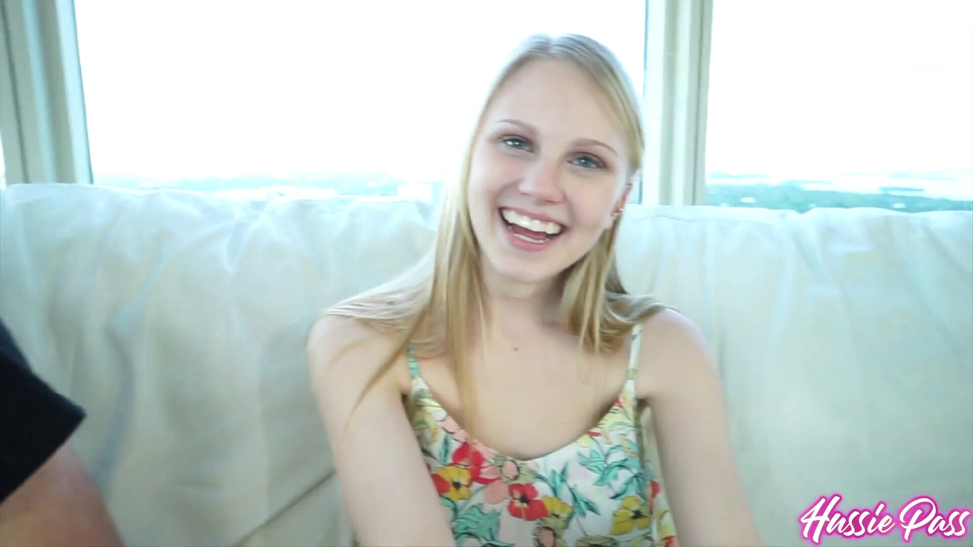 amateur photo lily-rader-s-first-jax-experience_1080p.mp4_20240815164011_0025