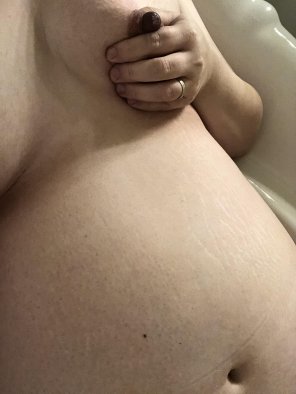 amateur pic Squeezing is so fun right now!