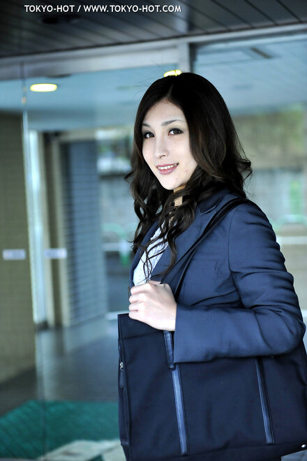 Natsumi IIjima-747 nude