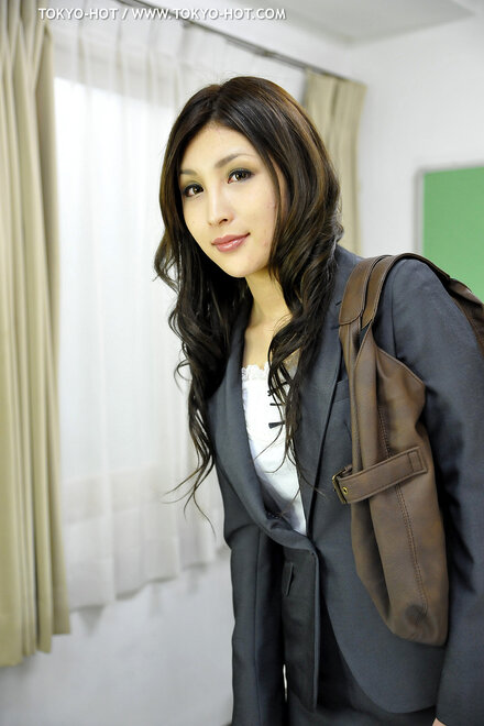 Natsumi IIjima-895 nude