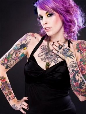 zdjęcie amatorskie Hair Tattoo Shoulder Arm Beauty 
