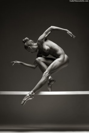 foto amadora Artsy Ballerina
