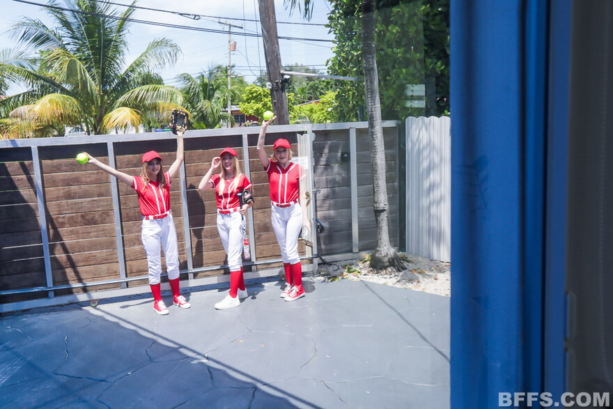 bffs_home_run_hotties_027