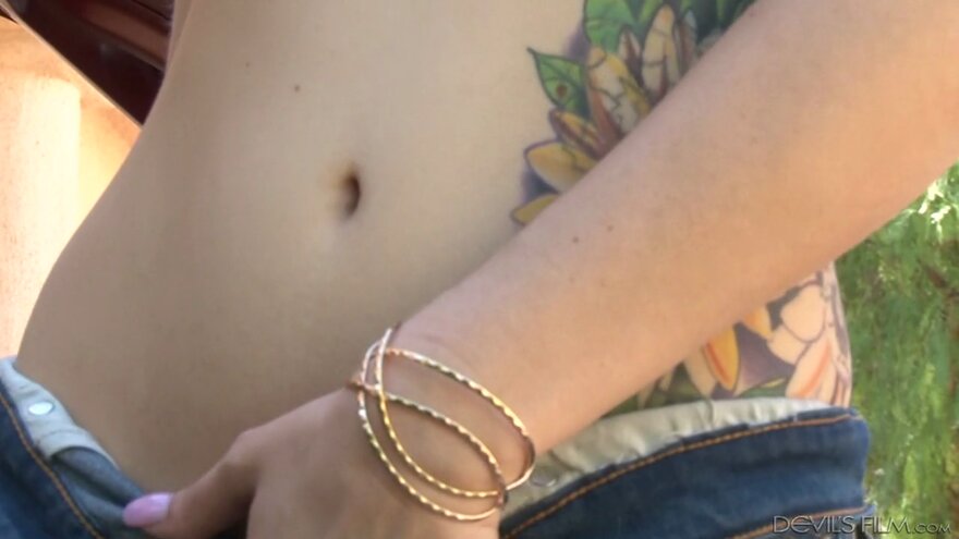 skylar-madison_my-new-black-stepdaddy--2321_720p.mp4_20240905151628_0035