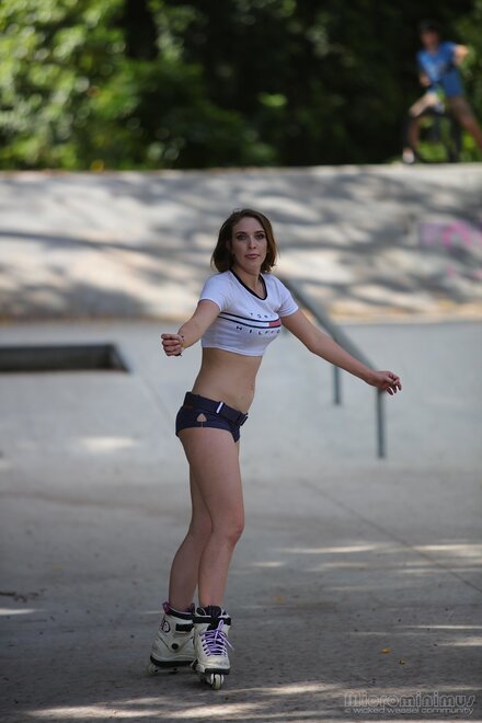 Birthday Skate 0091-topaz-sharpen-faceai