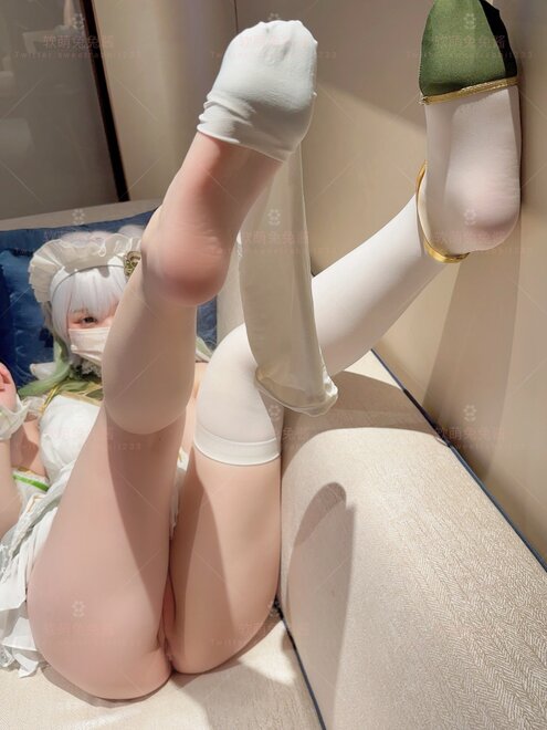 软萌兔兔酱 (SweetRabbit233) cosplay Little Grass God Maid Nahida - Genshin Impact (16)