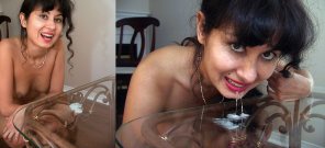 foto amateur Licking cum from table.