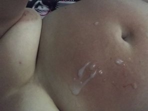photo amateur Cum on my tummy [F18]