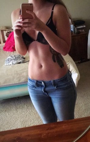 photo amateur love her flat stomach