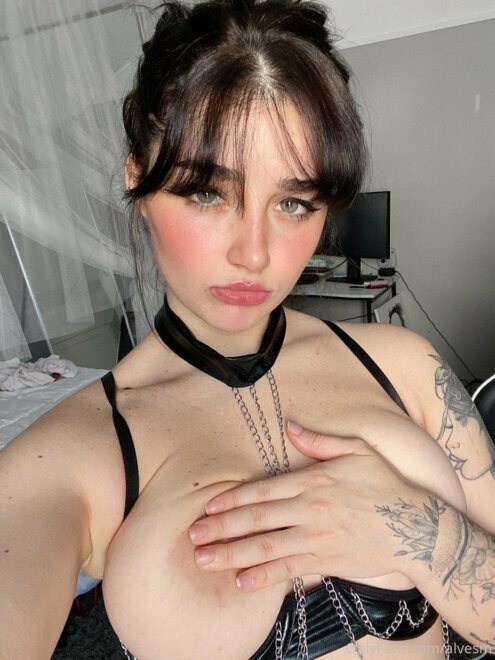 F35D5658-BEF3-456A-9883-CC00B9A9285B