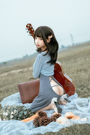 zdjęcie amatorskie Chunmomo-蠢沫沫-Guitar-Sister-13