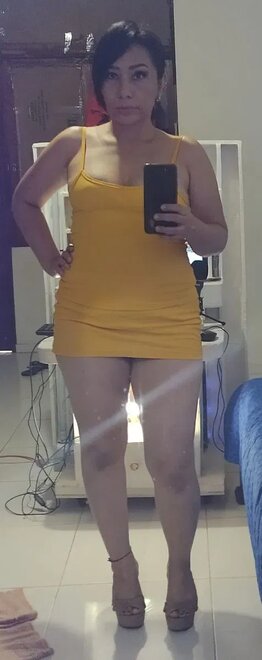 9204171-angelahottplay