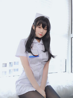 amateur photo Baiyin811 (白银81) - 长发小护士 (26)
