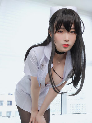 photo amateur Baiyin811 (白银81) - 长发小护士 (30)