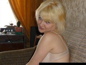zdjęcie amatorskie amateur blonde girl lingerie