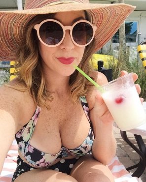 Kate Drof huge tits in bikini