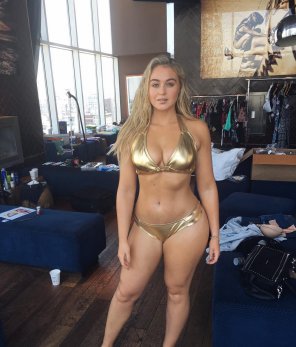 foto amatoriale Gold bikini