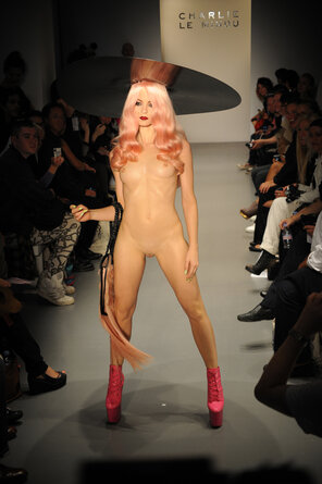 foto amatoriale Nude fashion