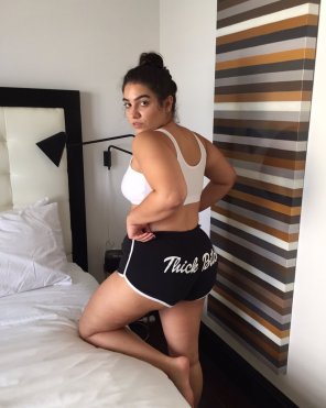 amateur photo Nadia "Thick Bitch" Aboulhosn