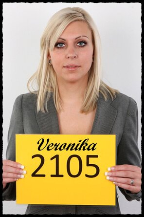 2105 Veronika (1)