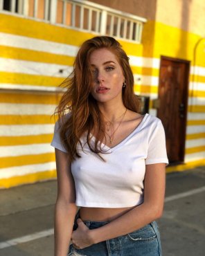 amateur pic Madeline Ford's pokies