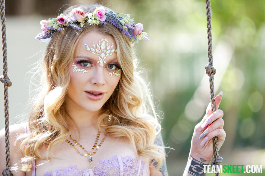 exxxtrasmall_paris_white2_007