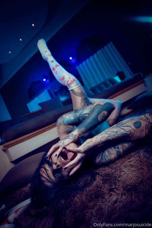 amateur photo 1000169111